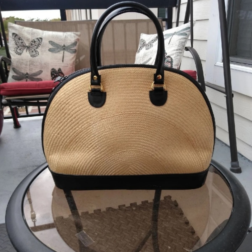 Wicker purse.